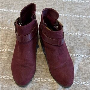 Market & Spruce Maroon Ankle Booties